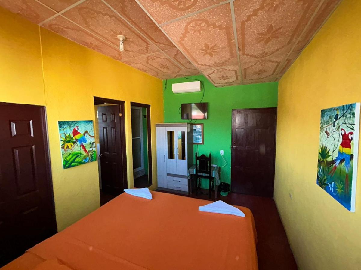 Casa Maya Itza Flores Exteriör bild