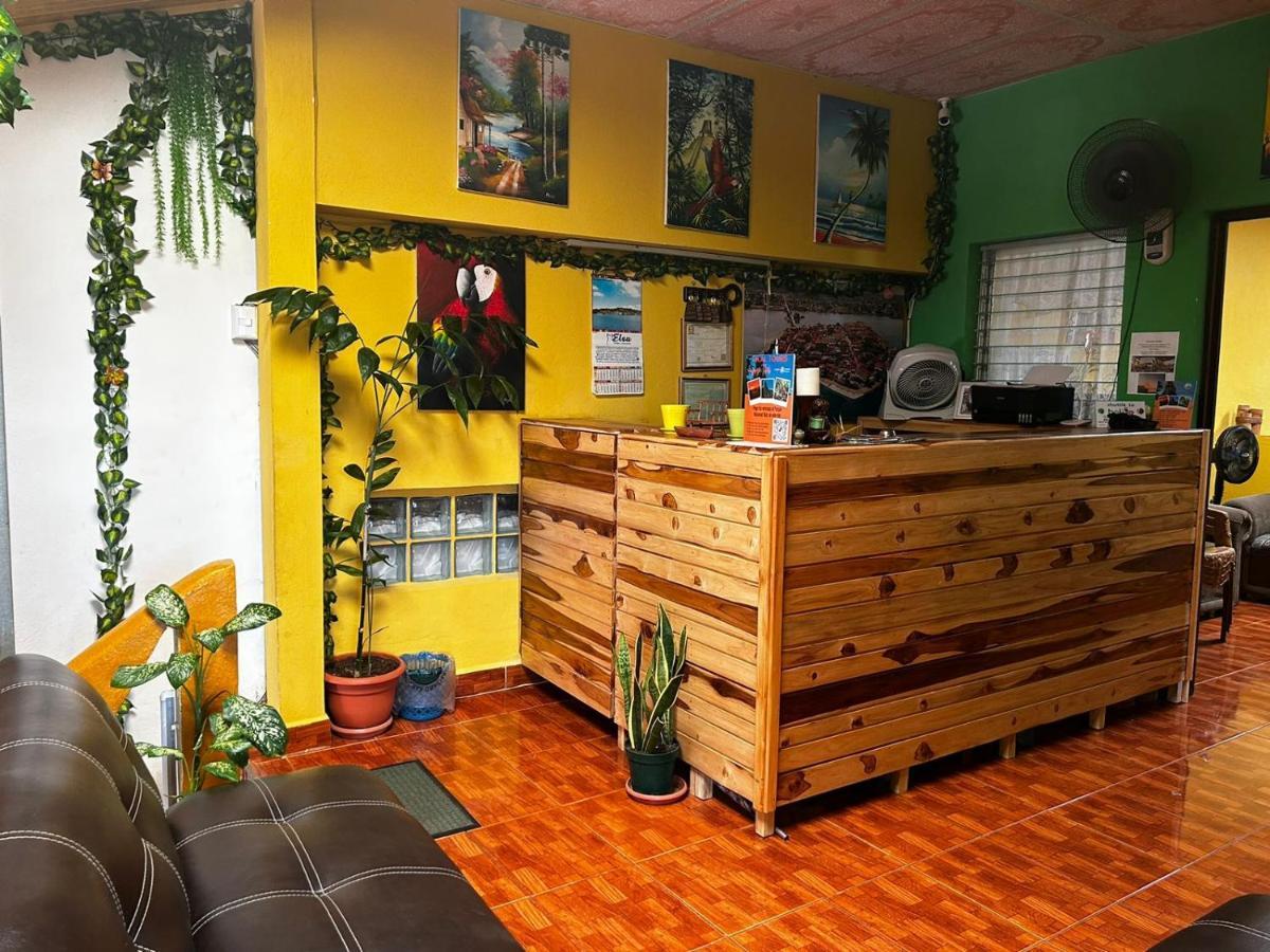 Casa Maya Itza Flores Exteriör bild