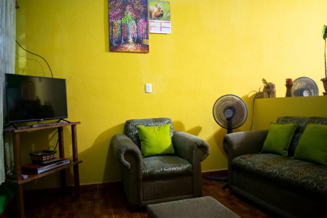 Casa Maya Itza Flores Exteriör bild
